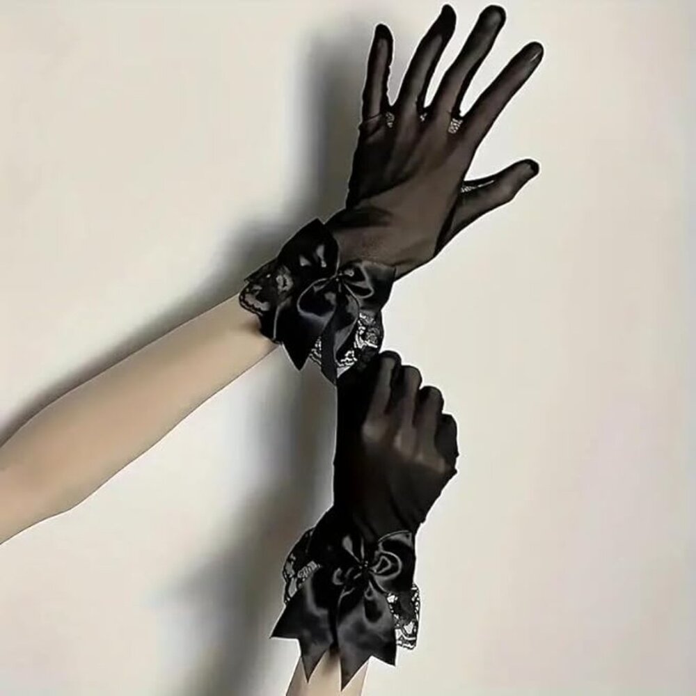 Short Lace Mesh Gloves